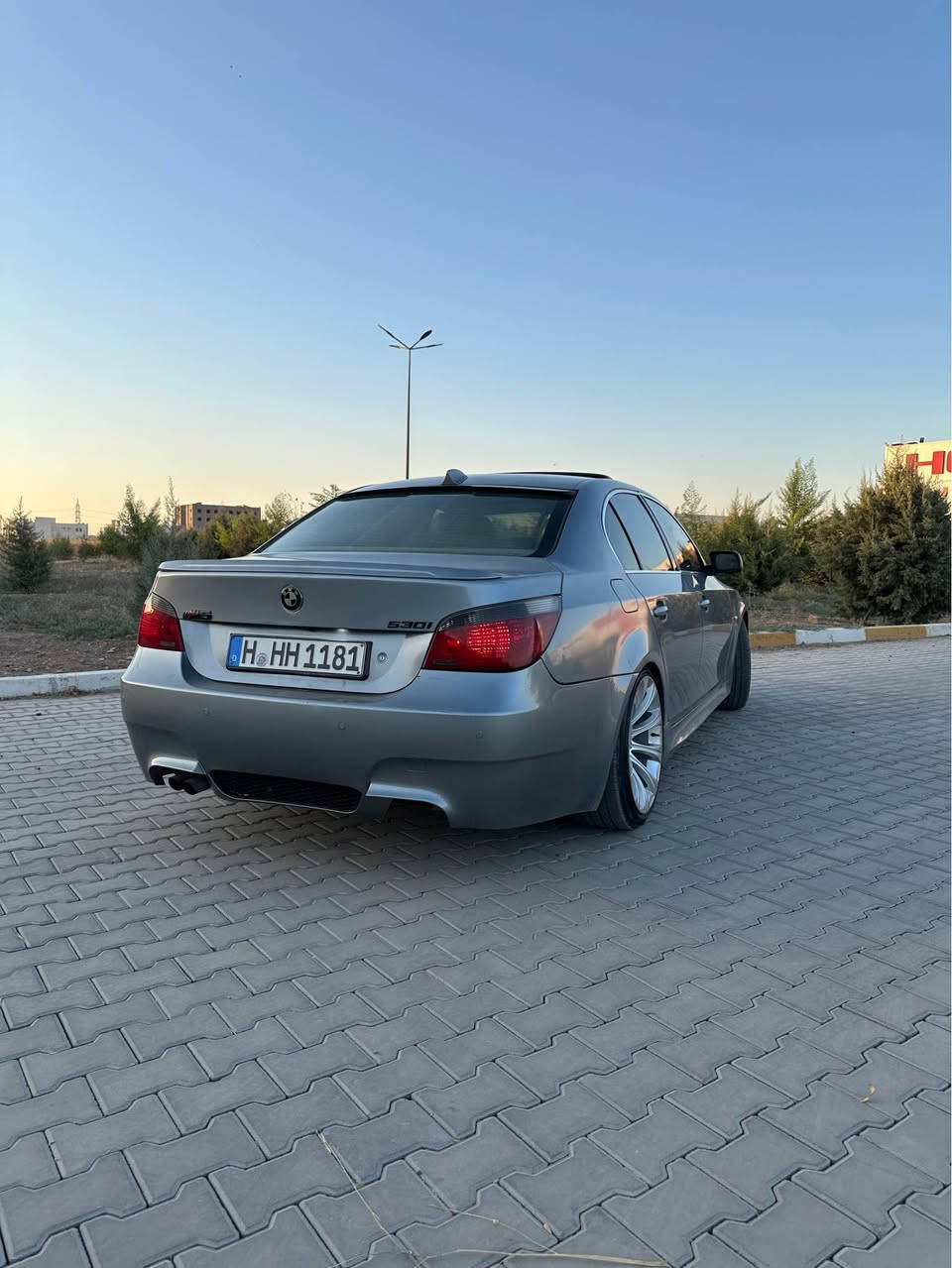 Bmw جاوبرو موديل 2005 بيليدان موسو براوه گير مه كينه كاره باي هه موي به شه رت فول فول قه پات مواصفات مه كينه 530 نوزل كورت ته بريد له سه ر سويج سيلايت كوشن جلد كوشن خه زن كاره باي مه ساج سياحي مه نه فيست عسلي هه موي به شه رت جار تاو ويلي لوك لوكي له سه ره فول مواصفات ناتوانم باسي هه موي بكه م 
سعر 83 معامله ژم *********** هه ولير خه بات أربيل, العراق
