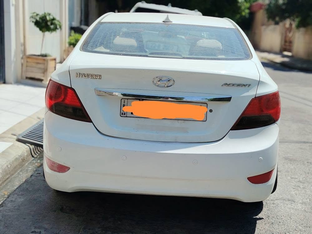 ئەکسێنت مۆدیل ٢٠١٢ ە فوول فوول مواسەفات سلایدە مەکینە گەورە ناو زەردە ویل کەپە سوکان ڤۆلیۆم ئاوێنە کارەبا دوو پارچەی بۆیاغە بێ ژۆرێ و بێ ئێڕباگ بە شەرت نەرمە تەزرەکیشی هەیە گێڕ و مەکینە و تەبرید و تەحویل بە شەرتە ژمارە مۆبایل *********** أربيل, العراق
