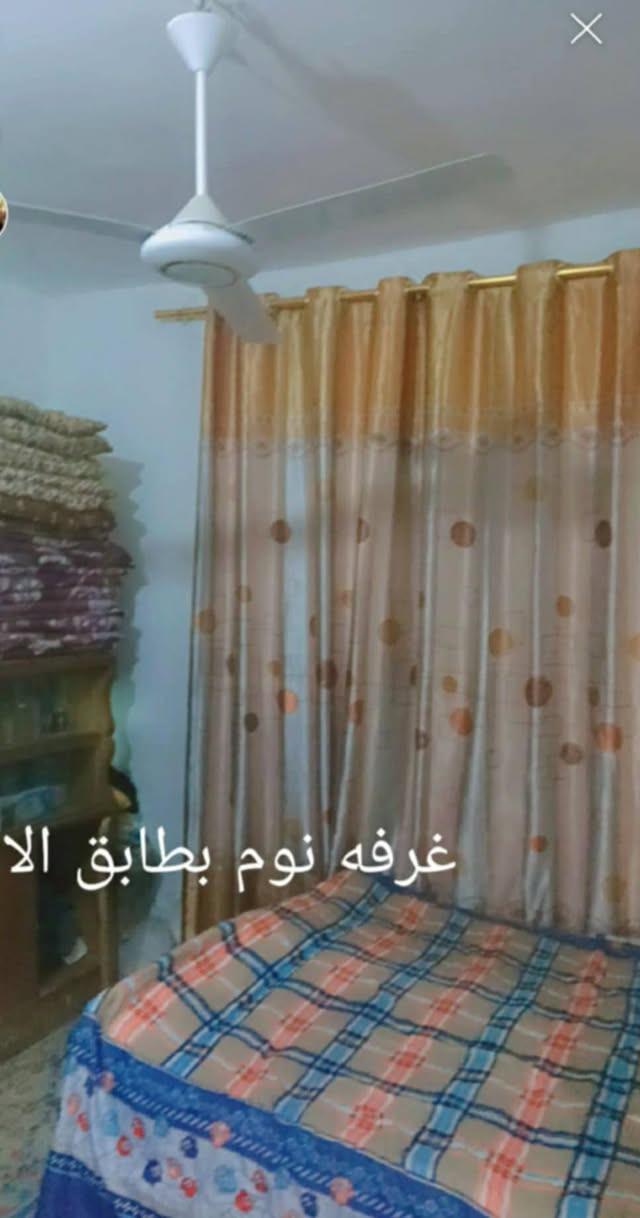 السلام عليكم،،بيت للبيع المساحه104طابو صرف علشارع يتكون من طابقين الاول مجمع صحيات خارجيه ،،استقبال،، هول،، حمام ،،غرفه 1 ،،منور،،الطابق الثاني،،3غرف ،،وهول,, الاستفسار علرقم,,***********
