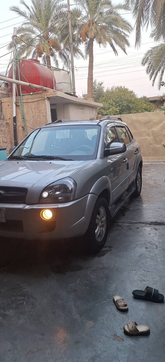 البيع او مراوس توسان موديل ٨ رقم بغداد سنويه٢٩ جديده مكفوله من الصبغ واضربه مكينه وكيرجديد تخم تاير كهرباياته كلها شغاله دوشمه جديده سياره على وضع شركه استخدام شخصي لاستفسار اكثر على رقم ***********☆***********
