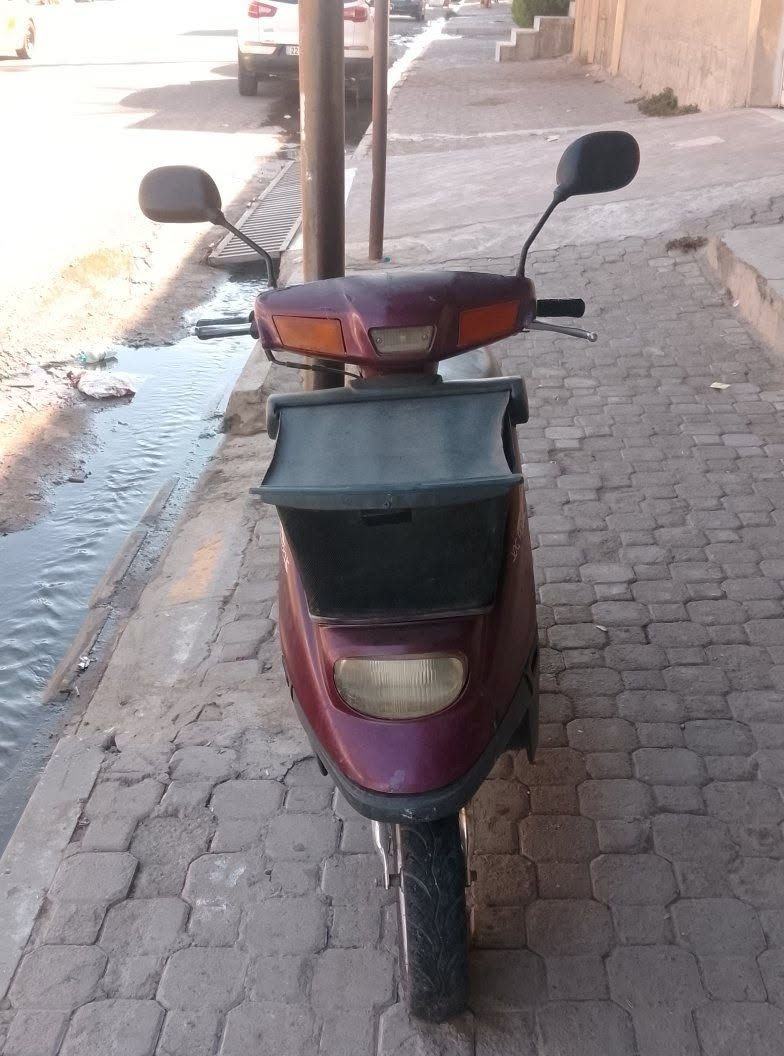 سلام عليكم شباب يماها لبيع كل عيب مابي شرط الفحص فقط باتري مابي سعر  
بريكات شغال كابريتر شرط سرعه 60 
السعر 220 اوبي مجال مكاني كركوك قدسيه الثانيه شارع أبو وليد ***********
