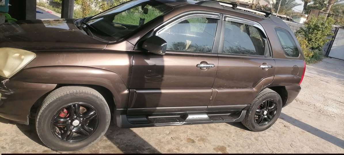 .كيا سبورتج 2008 خليجي  رقم بغداد بأسمي سنوية  هزة جديدة  كير محرك خير من الله محرك  6سلندر 2700 حدادية امامي خلفي مكفول كهربائيات كاملة تبريد ثلج السعر 80 او بيها مجال 
مكان السيارة بغداد المحمودية ناحية الرشيد 
***********
‏‪***********‬‏
