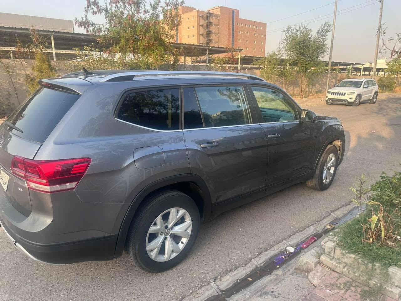 اطلس 2019
بصمه
كشن كهربائي السايق والسكن
كشنات تدفئة جلد
رادار مرايات بدون دواخل
رادار امامي ضد الاصطدام 
رقم سليمانية
ثلاث قطع صبغ
الجامرلغ الامامي طرف السايق بخه صبغ
مع الجامرلغ الخلفي طرف السايق مع زاوية الصندوق هو مكان الضرر
مع رصعه مال شحن في بداية السقف ورصعتين في البونيد
المزيد من التفاصيل والسعر الاتصال على هذا الرقم
‏‪***********‬‏
