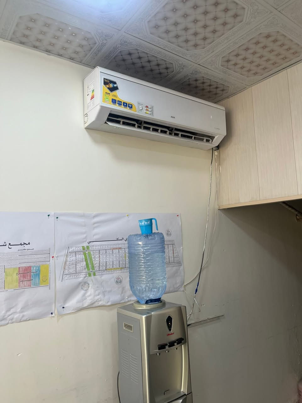 مكتب عقار للبيع مؤثث  او بيع الاثاث الدوره البعيثه مجمع الرحمن الاستفسار/***********…***********
