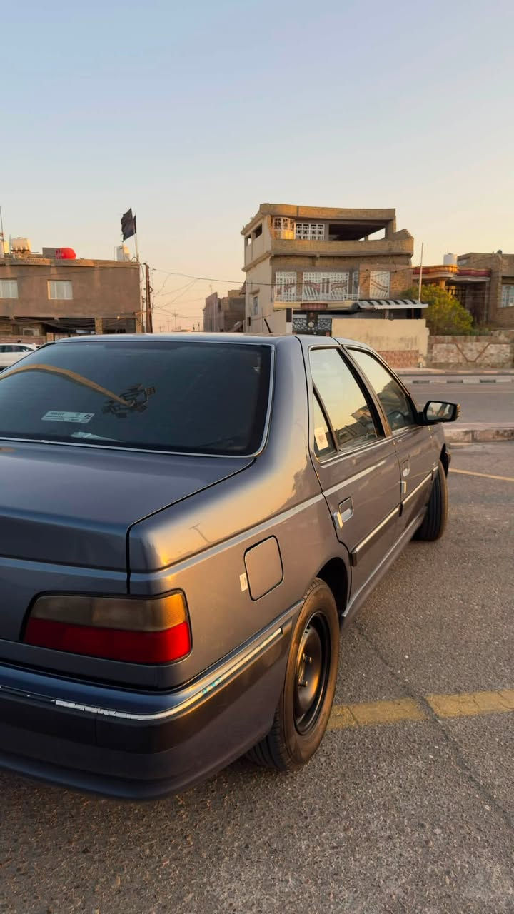 2025

🚘 السيارة: بيجو بارس Peugeot Pars
📅 الموديل: 2025
⚙️ المحرك: 1.8 لتر XU7P
🔧 عدد السلندرات: 4 سلندر
🐎 القوة: 97 حصان تقريباً
💪 العزم: 153 نيوتن متر
🕹️ القير: عادي 5 سرعات + ريوس
🚗 الدفع: أمامي FWD
⛽ الوقود: بنزين
🛢️ سعة التانكي: 70 لتر
🛞 نوع السيارة: سيدان عائلية
👥 عدد الركاب: 5 أشخاص

المواصفات والتجهيزات

* نظام ABS مانع انغلاق الفرامل
* نظام EBD لتوزيع قوة الفرملة
* إيرباغ للسائق والراكب الأمامي
* زجاج كهربائي
* مرايات كهربائية
* تحكم بالنظام الصوتي من المقود
* تكييف
* سنتر لوك
* نظام إنذار
* سنسورات خلفية حسب التجهيز
* مقصورة داخلية واسعة ومريحة
* شنطة خلفية واسعة
* إضاءة أمامية جيدة
* جنوط وإطارات بحالة جيدة
* كامرة خلفية 
* حساسات خلفية 
* كشنات كهرباء 
سياره خير من الله مواصفات وجاهزة من كلشي 
* شاشه تدعم كاربلاي 
* مرايات وي فتحت السيارة 

✨ الموديل 2025
✨ السيارة نظيفة جداً
✨
ملاحظة : السياره كفاله عامه ومن كلشي مثل ما موضح بلسونار كلشي جديد وعلى وضع الشركة والسنويه لحد 2030 وبسمي السياره مداور ثاني يوم تبريد خير من الله 
رقم بغداد 
📍 الموقع: [ميسان العمارة ]
📏 الممشى: [22 الف ]
🎨 اللون: رمادي غامق
💰 السعر: [88$ وبيه مجال ]
📞 للاستفسار: [*********** /***********]

ملاحظة: البيع للجادين فقط، والفحص على حساب المشتري
