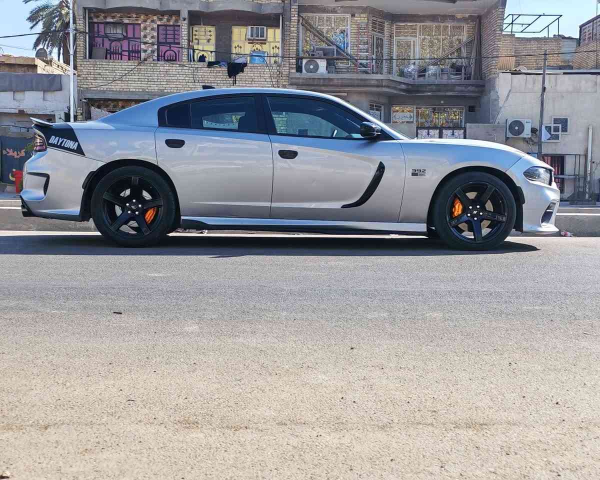جارجر سكات باك   اصل محرك 6400  🐎 392 حصان. بلاد
السعر 140$ وبيه مجال قليل
موديل 2017. بسم عمي تحويل ثاني يوم 
 بيه  قطع صبغ  ابيعلك مصبوغه عامه
 ماشيه ٩١ ميل صور الحادث وسونر بالمنشور 
مواصفات السيارة فول ١/١
فتحة 
بصمة
تشغيل عن بعد 
شفتات ستريرن 
خزن ميموري  
مانع نزلاق 
نضام سبورت 
ويل اسود 
لايت زنون 
 كرسي كهرباء 
باقي المواصفات معروفة 
مكاني بغداد مدينة الصدر
***********

