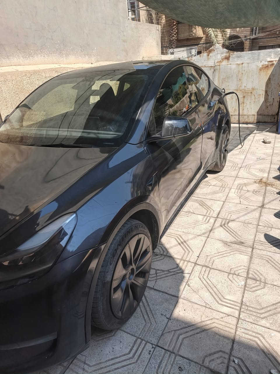 تسلا موديل Y  عالية بسعر مناسب جدا 
بيع فقط بدون مراوس 
تسلا 2024 دخول جديد لونك رينج دبل ماطور شهداء صاحب الكتاب ابن عمي  ترقيم مجاني فقط رسوم بسيطة عمل وكالة للمشتري من صاحب الكتاب . 
سيارة جاهزة لاخر حبة مع كامل الاضافات من بردات وشاشة خلفية وستيرن وسطي 
بيها قطع صبغ ابيعلك حزام حتى ترتاح ومدوخ بالسونار وتعديل درجة اولى بالشاصي الخلفي اليمين صايغة صياغة بحيث متعرفة بجمها كبس راديترات الشركة تبريد ثلاجة لان راديتر اصلي  . 
الكوع الامامي مال بطارية بي فطر وبدلته اصلي طبعا  خبيرها للتسلا واصلح بايدي اني وابوية دكتور حسن  والقدماء بالتسلا يعرفوني اصلح الهم مجاني وقديم بيها   وانطيك بيها ضمان بالبطارية والكهرباء 3 اشهر اكتبها بالمكاتبة اي شي بيها  ترجعها فقط الكشر عليك اذا ميهمك الصبغ كلش حلوة وجديدة ورخيصة 
سيارة معروفة المواصفات كلشي بيها  ماشي 38 الف اون لاين اخر تحديث مربوطة فون كي كبل احول التطبيق باسمك سيارة جاهزة نقص فقط شاحنة  لان عندي بس شاحنة وحدة واشحن باقي السيارات والاصدقاء . 
طبعا بدون ايرباك ادري شوكت يطك الايرباك  بس يالله من حسن حظنا راسا اشتغلت واخذت تحديث . 
السعر 149 ورقة
موجودة بغداد  السيدية حي الاعلام شارع البدالة
هاتف ***********
وبالخير على الي تكون من نصيبة واذا بقت جم فلس كم يوم ماكو مشكلة . 
بيع فقط بدون مراوس 
شكرا لكم
