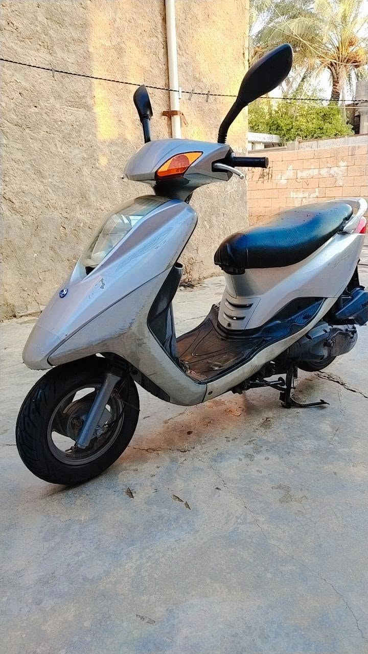سلام عليكم للبيع موطور بريز 2007 بلادي ومختم كامل من كلشي صلف وهندر وكهربائيات كلها جاهزه السعر 700 وبي مجال للاتصال ***********
