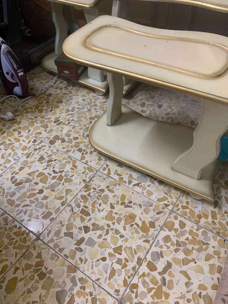 ميز للبيع تركي مكاني بغداد
