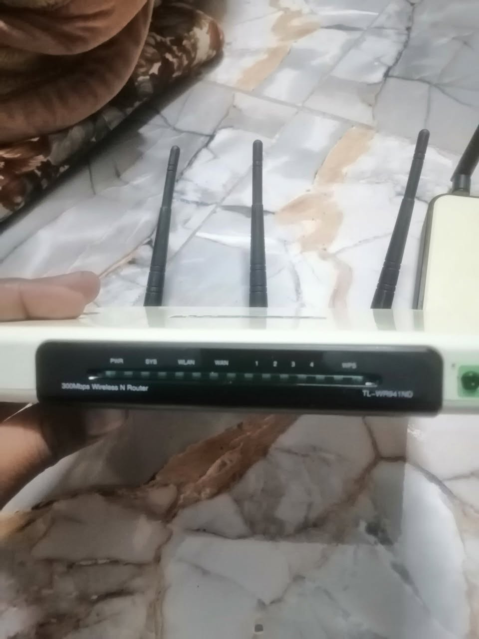 روترات عل فحص شرط شغل ما جيخانات يتحمل اربعين متصل مده بعيد يصل لل 300 متر مفتوح مغلق 50 متر اشاره قطعتين سعر القطعه عشره قفل
