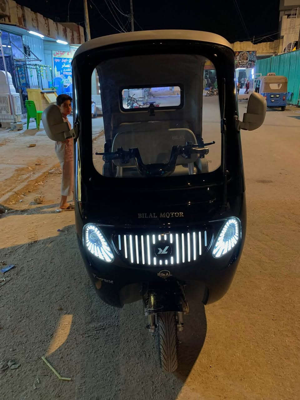 تكتك شحن بطاريه بحاله جيده ٥ بطاريات جديده كلش موديل ٢٠٢٦ بل زياره طلعت من الوكيل مكانها بابل الحمزه الغربي ***********

