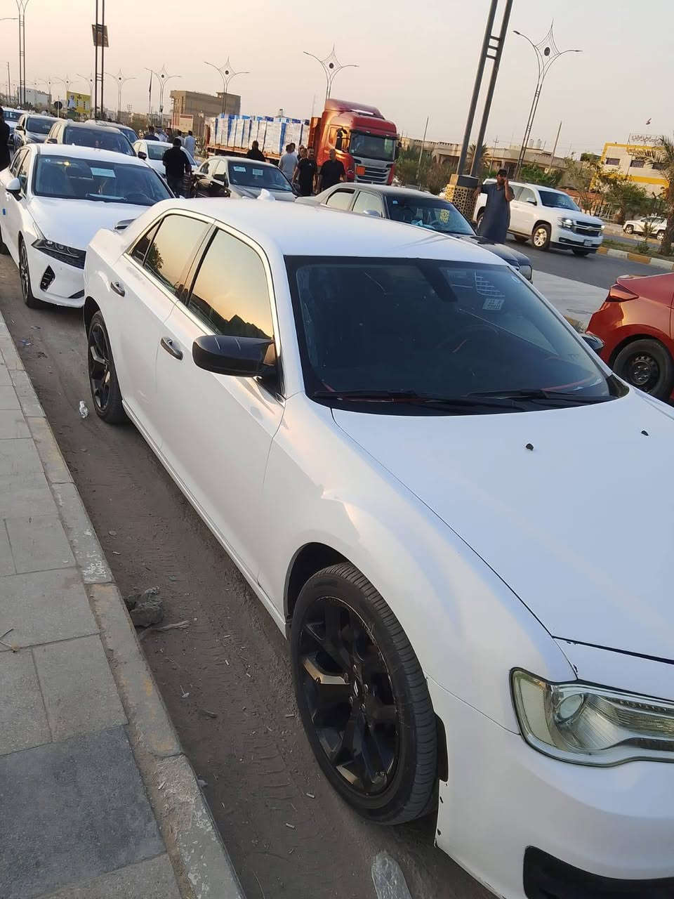 للبيع اوباما گرايسلر 300C
2018 أصل أصل أصل بأسمي  سياره أحلى من بالصوره الصور عشوأيات 
محرك 3600  كير  حداديه تبريد  كلهن كفاله 
ويل حجم 20
شاشه كار بلي معربه (عربي)
سياره جاهز من كل شيء  گشر  شخط ما بي سياره جاهزه 
رقم بغداد  انكليزي الهزه مالته ما منتهيه بعده 
فقط المشط مالته بي ضعف؟
حادثه جاملغ جهة السائق والبنيد تبديل 
سياره استخدام شخصي 
مكاني الناصريه/ الشطره/ سعره 160 وبيه مجال متواجد واتساب 
***********
