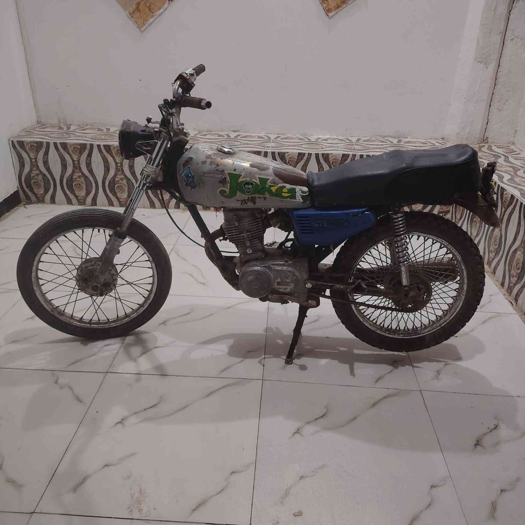 سلام عليكم دراجه للبيع سعر 225 وبيها مجال للشراي كلك كلك كلك كلك اسويلك مكاتبه ‏‪***********‬‏
