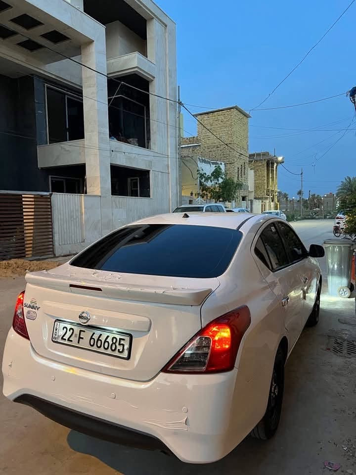 السلام عليكم 
نيسان سني 2021 هندي بليته زركه رقم اربيل الانكليزي تحويل مباشر بأسمي سنوية لغاية 2031 تريد تحويل تريد وكالة اني حاضر 
سيارة بيه بنيد مصبوغ وشوية بقبق الجنطة وسونار بالمنشور 
مواصفات بوجكتر تحكمات ستيرن شاشة كامرة سنتر لوك ماشية 79 حقيقي 🔥جرس ب120 شغال محرك كير بحالة الزيرو سيارة جديدة واحلى من الصور مغلفه عازل كامل ارضية وجام تخم تاير جديد حدادية امامي خلفي جديد 
السعر:105 وبيه مجال للشراي 
المكان:الكوت الهورة 
***********
