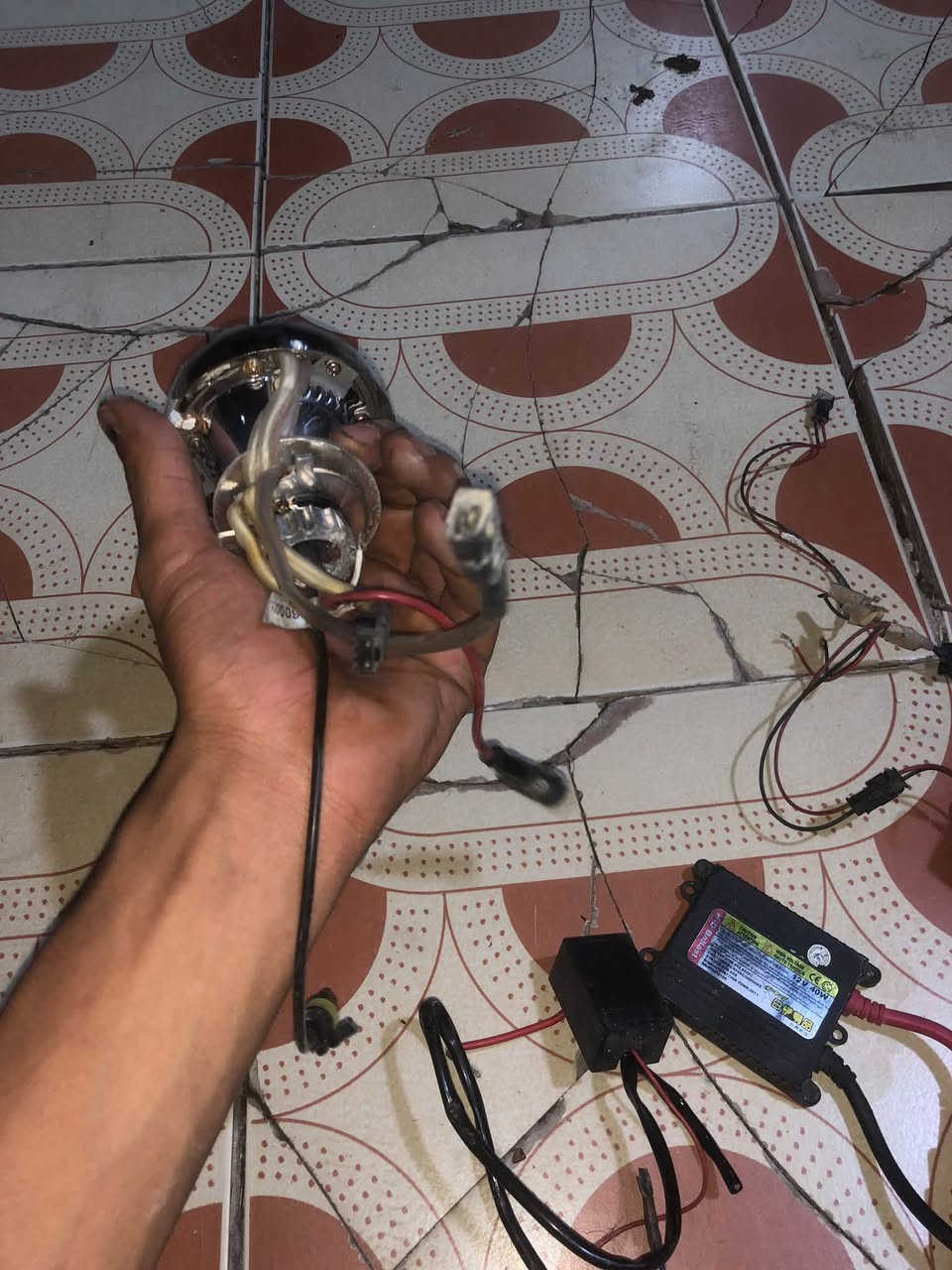سواد مازده جبلي ياباني بلاديييي هوه وكتفاته وعقله
⭕️عدسه بلاديه 
⭕️عقل مال عدسه 
⭕️٤ كتفات مال عدسه
⭕️سواد بلادي املح 
⭕️اشاير بلاديات 
⭕️مازده جامتها مابيها شي كفرها الخلفي تعبان
شلعه وحده ب ٧٠ تعاملني ابد لان بس العدسه ديبيعوها ب ١٠٠ وتجاري اني ابيعلك اصلي.    //////////////// ***********
