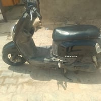 بوليسي • اسود • دراجه