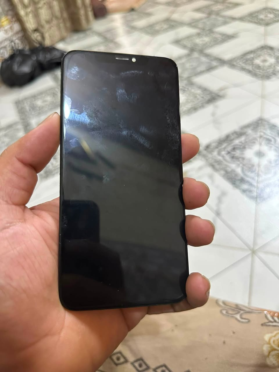 السلام عليكم اخوتي شاشه ايفون11pro max طلعتلي بلغراض بس مبينه تفصيخ وشرط اصليه قيم بليرضي لله ما فاحصهن لله شاهد مكاني بغداد ساحه عدن رقمي ***********
