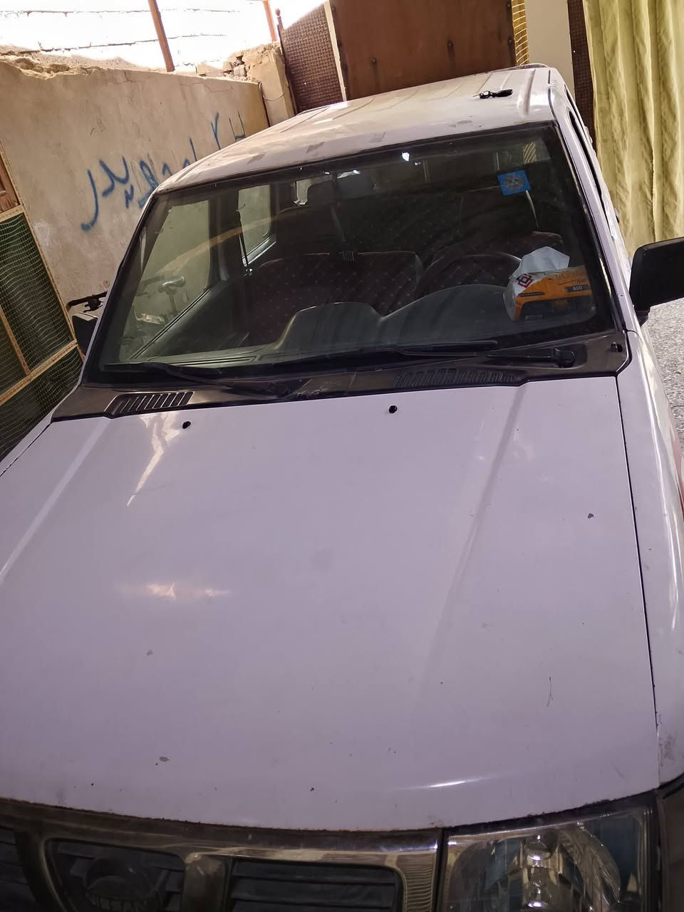 سلام عليكم سياره للبيع موديل 200رقم بغداد رقمي ***********
