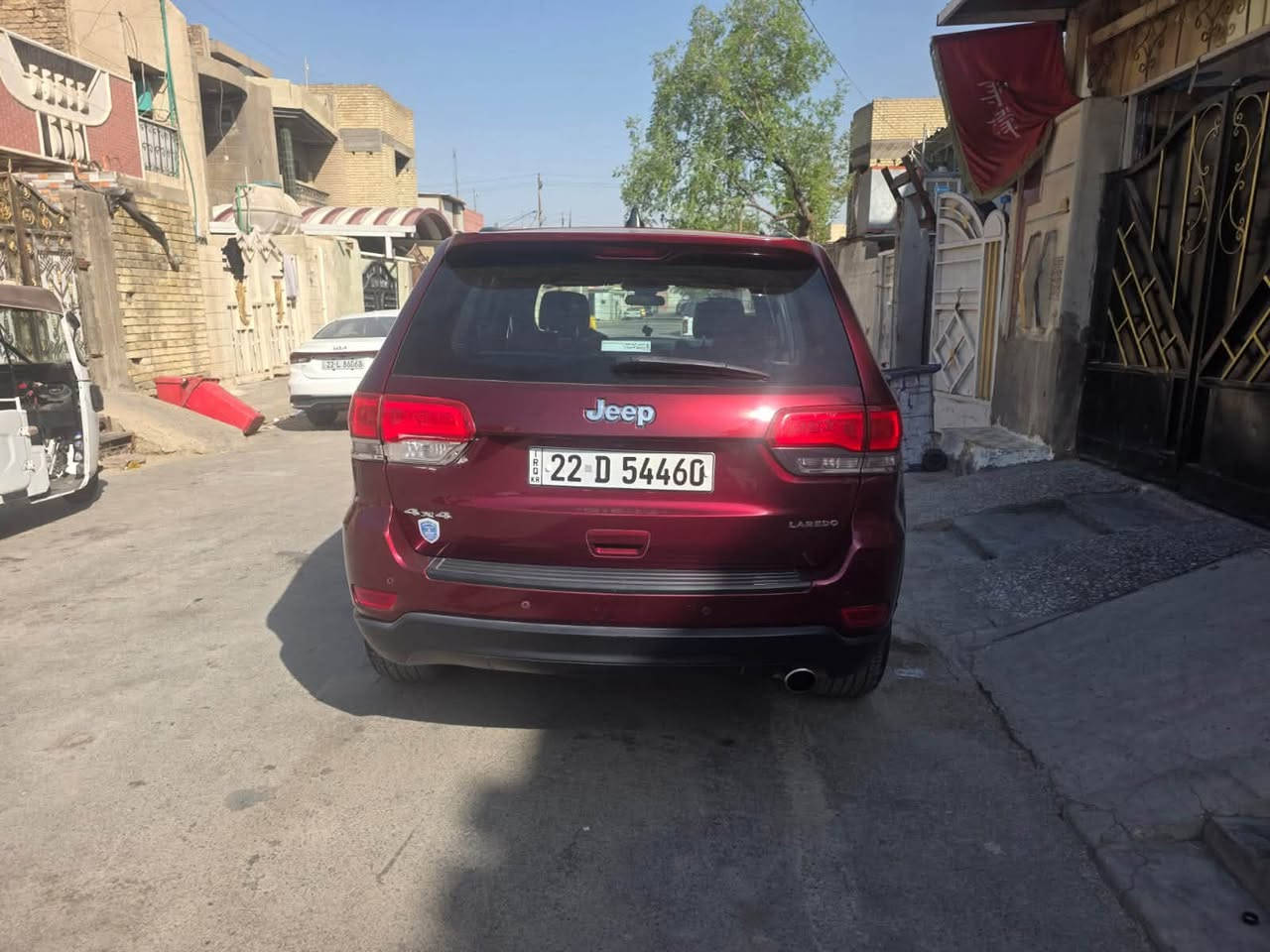 السلام عليكم
� للبيع جيب لاريدو 2018 🔥🔥

🚙 لاريدو 4×4
⚙️ مكينة 3.6 Pentastar V6
💪 295 حصان
⚙️ قير أوتوماتيك 8 سرعات
⛽ بنزين
🔘 دفع رباعي 4×4
💡 ليد أمامي
🔹 حساسات خلفية
🔹 كاميرا خلفية
🔹 شاشة وسطية
🔹 تحكم ستيرن
🔹 مثبت سرعة
🔹 تشغيل ودخول بدون مفتاح
🔹 ABS + مانع انزلاق + تحكم بالثبات
🔹 5 ركاب
🔹 جنطة خلفية واسعة

✨ لون خمري مميز
✨ شكل سبورت ومرتب
✨ سيارة عائلية وقوية 

السيارة كلش نضيفة وجديدة
كلشي موضح بالسونار بالصور 

السعر :185 وبيها مجال بسيط للطيبين.

للاستفسار الاتصال على الرقم : ***********
