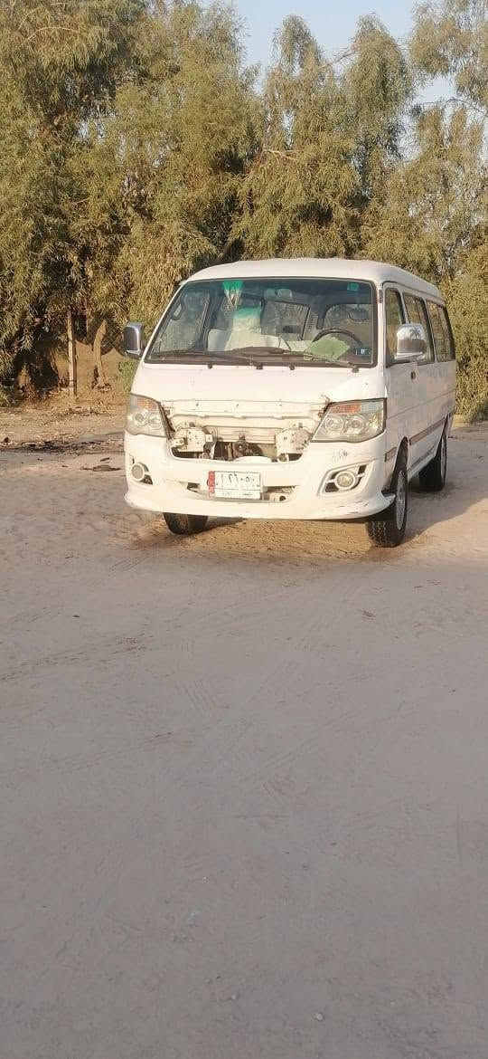 سلام عليكم فتون للبيع موديل ١٤ رقم نجف تحويل مباشر خطهه نجف حيدريه بيه ضربه بصوب السايق ومعمره تعمير حلو مثل الصوره السعر ٥٥ رقم استفسار ***********
