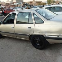 لبيع سياره سعره 15 وبيه مجال رقم الجوال 07832496488