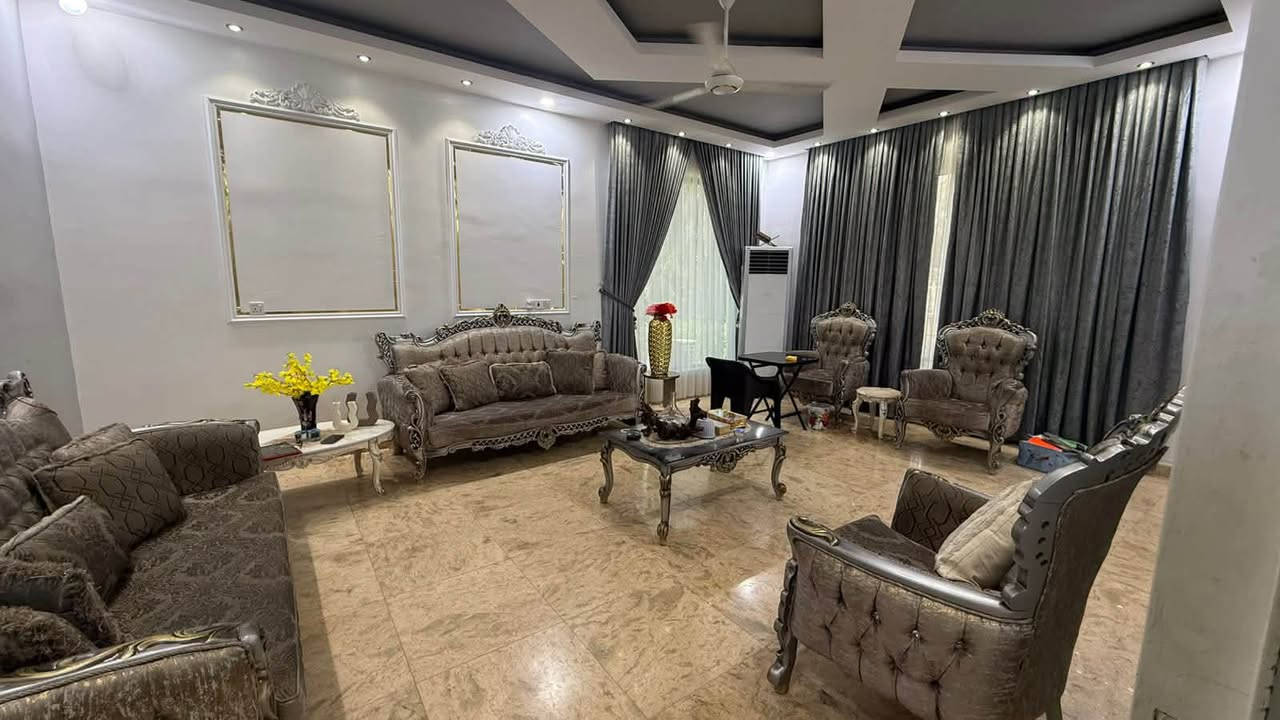 🏡للبيع دولم مع بيت سكني في الراشدية – كاظم العلي، بموقع هادئ ومناسب للسكن والاستثمار.
المواصفات:

* مساحة الدولم: 2500 م²
* مساحة بناء البيت: 330 م²
* عدد الغرف: 5
* عدد الحمامات: 4
* مطبخ حار + مطبخ بارد
* الواجهة: 35 متر
* النزال: 71 متر
* نوع السند: ملك صرف

مميزات العقار:

* الدولم مزروع بالحمضيات وأنواع مختلفة من أشجار الفواكه والنخيل.
* جلسة خارجية مهيأة للشواء.
* تتوفر خدمات الماء والكهرباء.
* مولد كهرباء.

للاستفسار أو تحديد موعد للمعاينة، يرجى التواصل على الرقم:
(***********)
