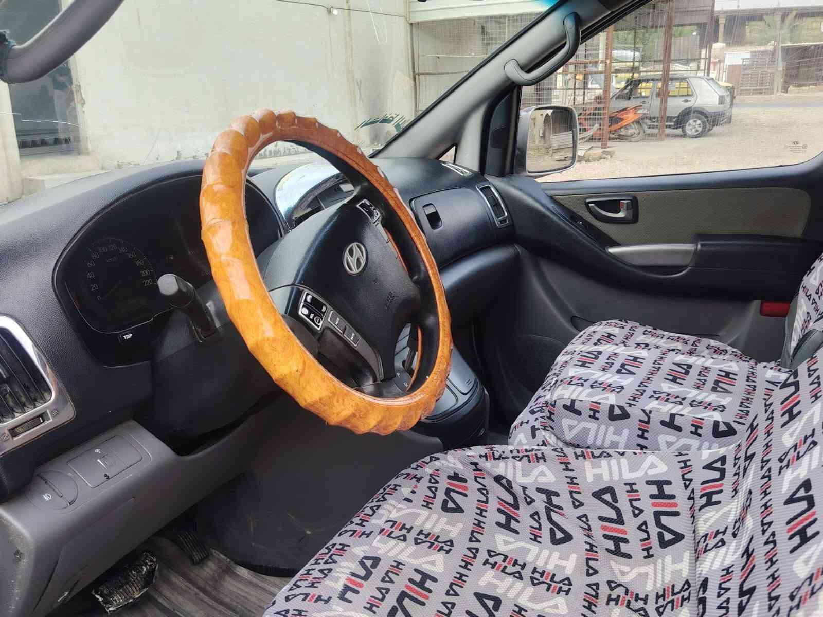 هيونداي H1 • ٢٠٠٨ • اثر جراد