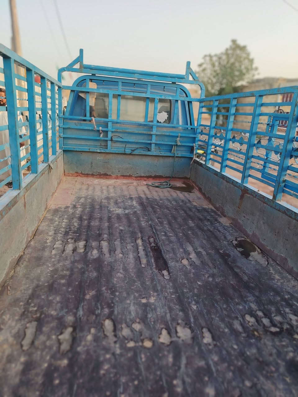 كيا بنكو موديل 94رقم لنكليزي واسط مشروع وطني بسمي ثاني يوم مداور سنوية 2029سياره مكفوله ونضيفه حسب ماشوق بصوره غير متواجد على الفيس رقم صاحب السياره ***********المكان الدوانيه السدير
