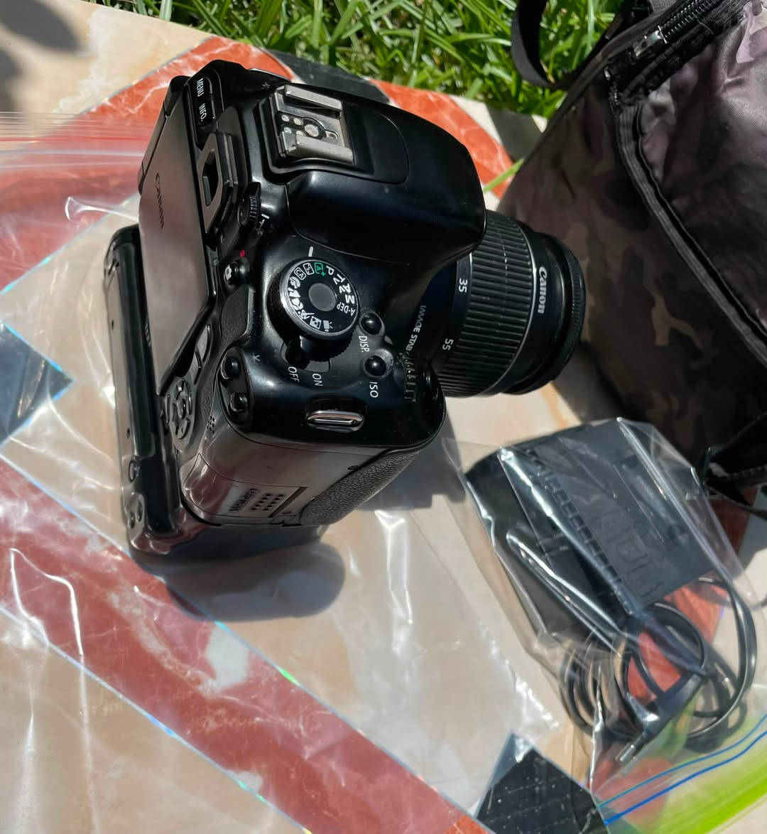 للبيع كانون Canon
600 D 

الملحقات 

جنطه درع ضد الكسر ( عسكريه)

كرب حامل بطاريات

بطاريات عدد 2

حزام كتف

تحويله للحسابه وللتلفون

عدسه 55.18 اوتو 

فلاتر عدسه

الكامرا نظيفة بمعنى لكلمه كامله كل ملحقاتها 

(مكاني بغداد )

للاستفسار اكثر التواصل ع سعر خاص او واتساب ***********
