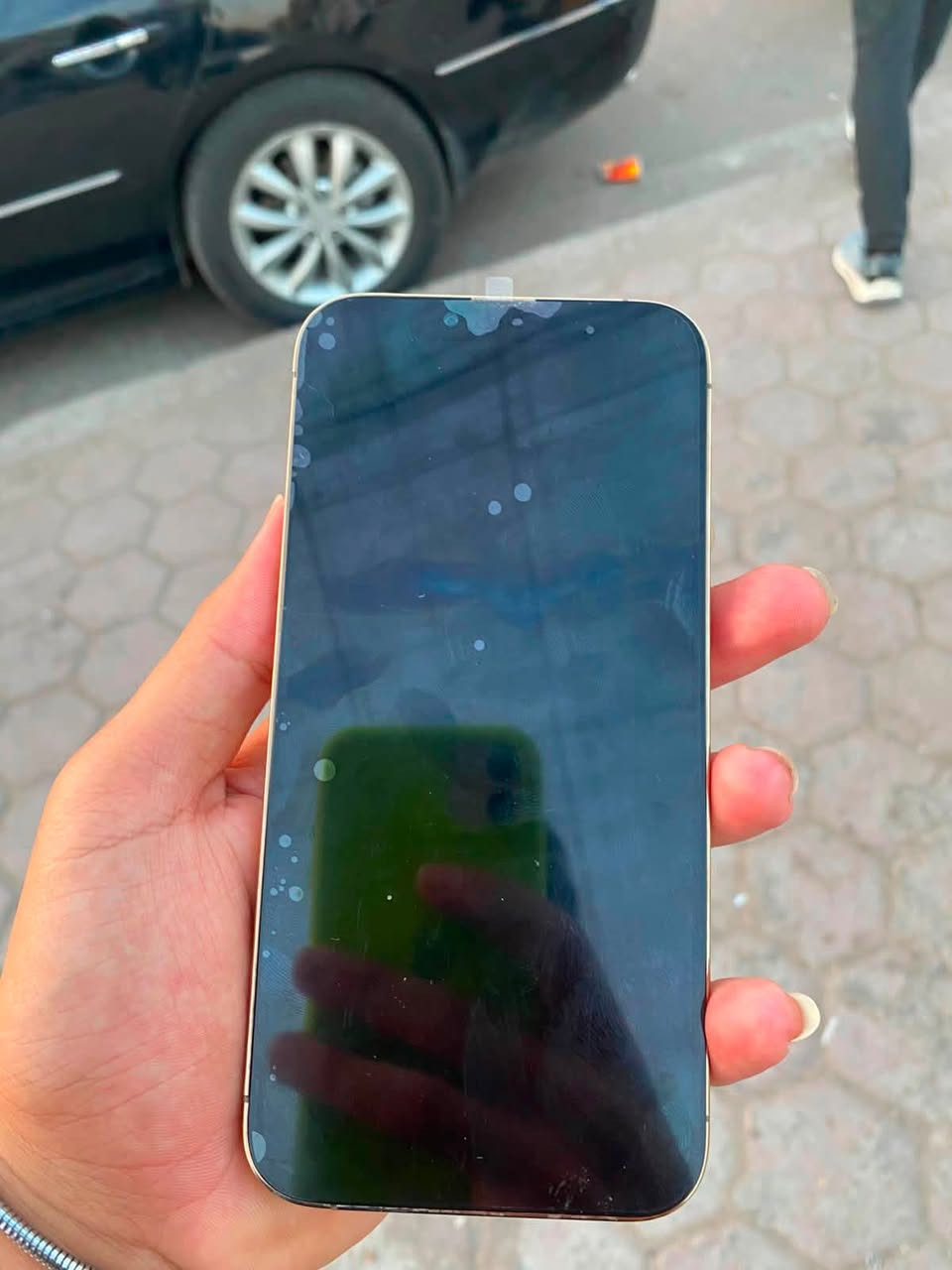 مرخصة الادمن السلام عليكم ايفون 13 برو ماكس للبيع ذاكره 256 شاشه مستبدل جديده وضهر مكسور السعر 450 مكان بغداد الحسينيه رقم الهاتف ***********
