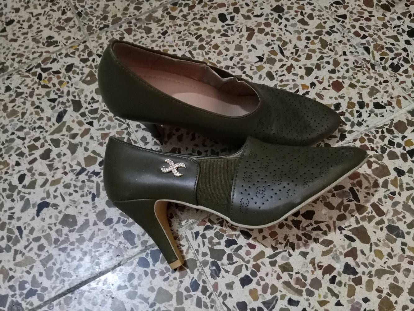 حذاء طلع ب 5الف