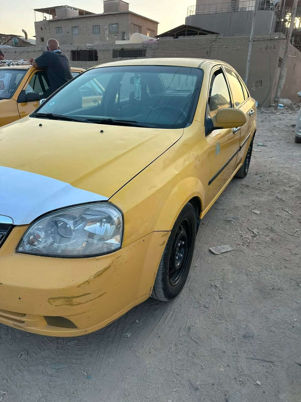 من رخصة الادمن اوبترا2011 خليجي رقم انكليزي بأسمي كير ومحرك مكفولات تخم تاير السيارة شوف العين ما بيها ضربه دحجات فقط السعر 52ربيها مجال الشراي يتصل 
***********
