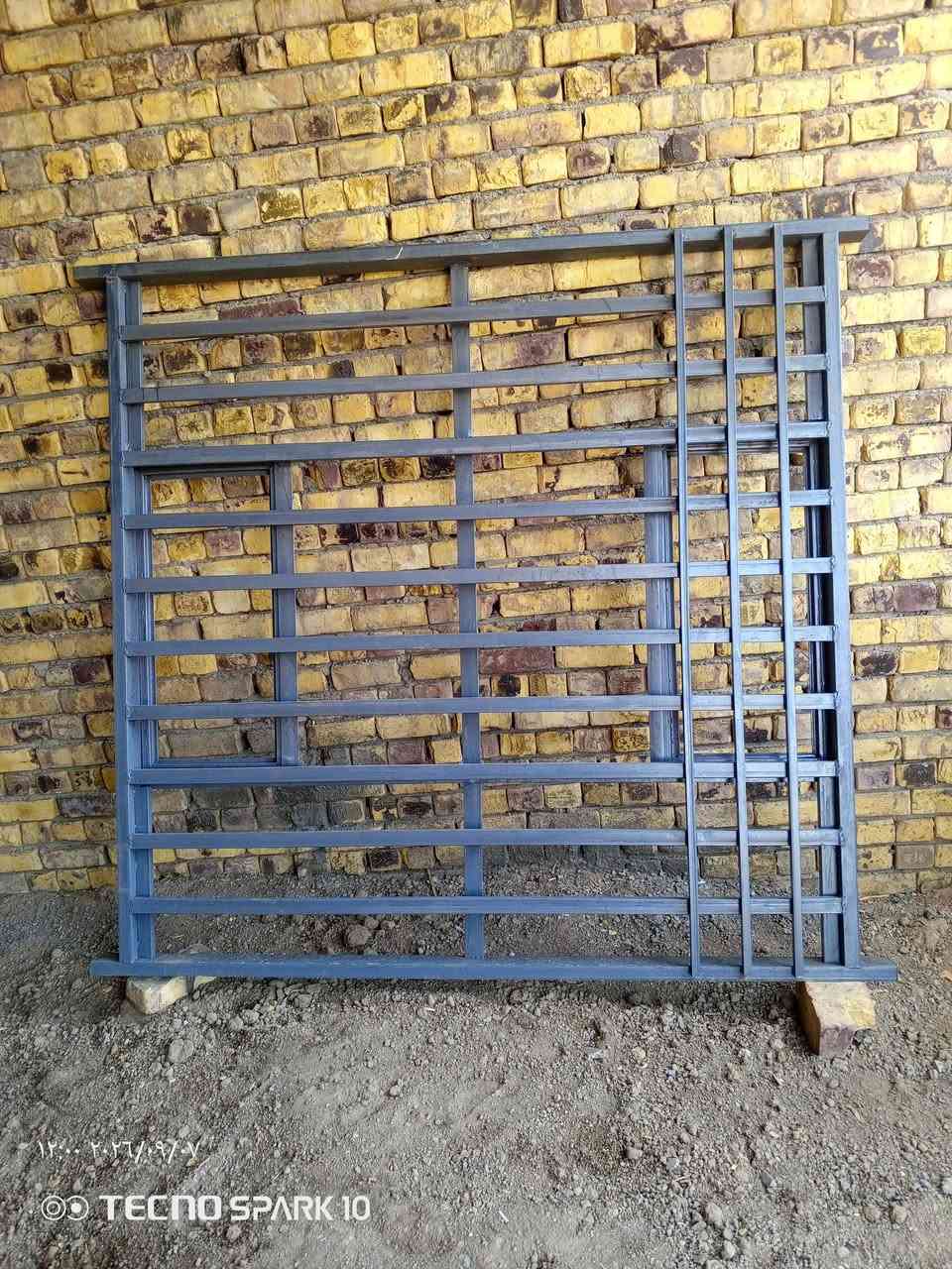 شبابيك عرض 2وطول2 العدد2 السعر 350 وبيهن مجال مكانه حله ابي غرق وهذا رقمي ***********
