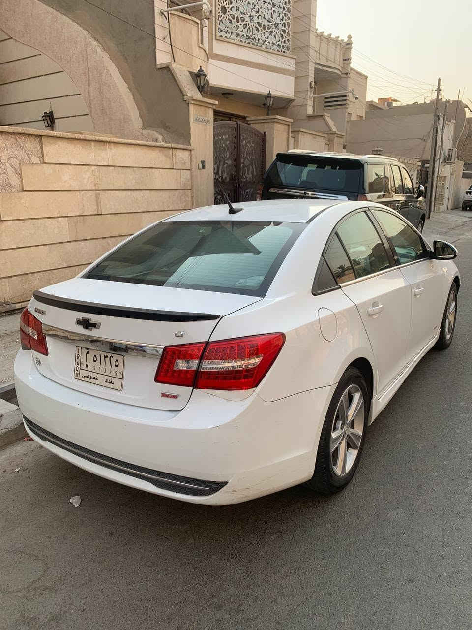 السلام عليكم
شوفر ليت كروز موديل ٢٠١٤ فول مواصفات عدا البصمة 
محرك ١٤٠٠ امريكي 
ماشية السيارة ١٥٣ كيلو 
رقم بغداد باسمي 
السعر ٧٥ وبيها مجال 
*********** 
مكان السيارة شارع حيفا او شهداء السيدية 
كل الي يخص حادث السيارة موجود بل سونر ب تاريخ اليوم ٨/١٧ وبيك خير وتدلل 🫶 والله يرزق الجميع

