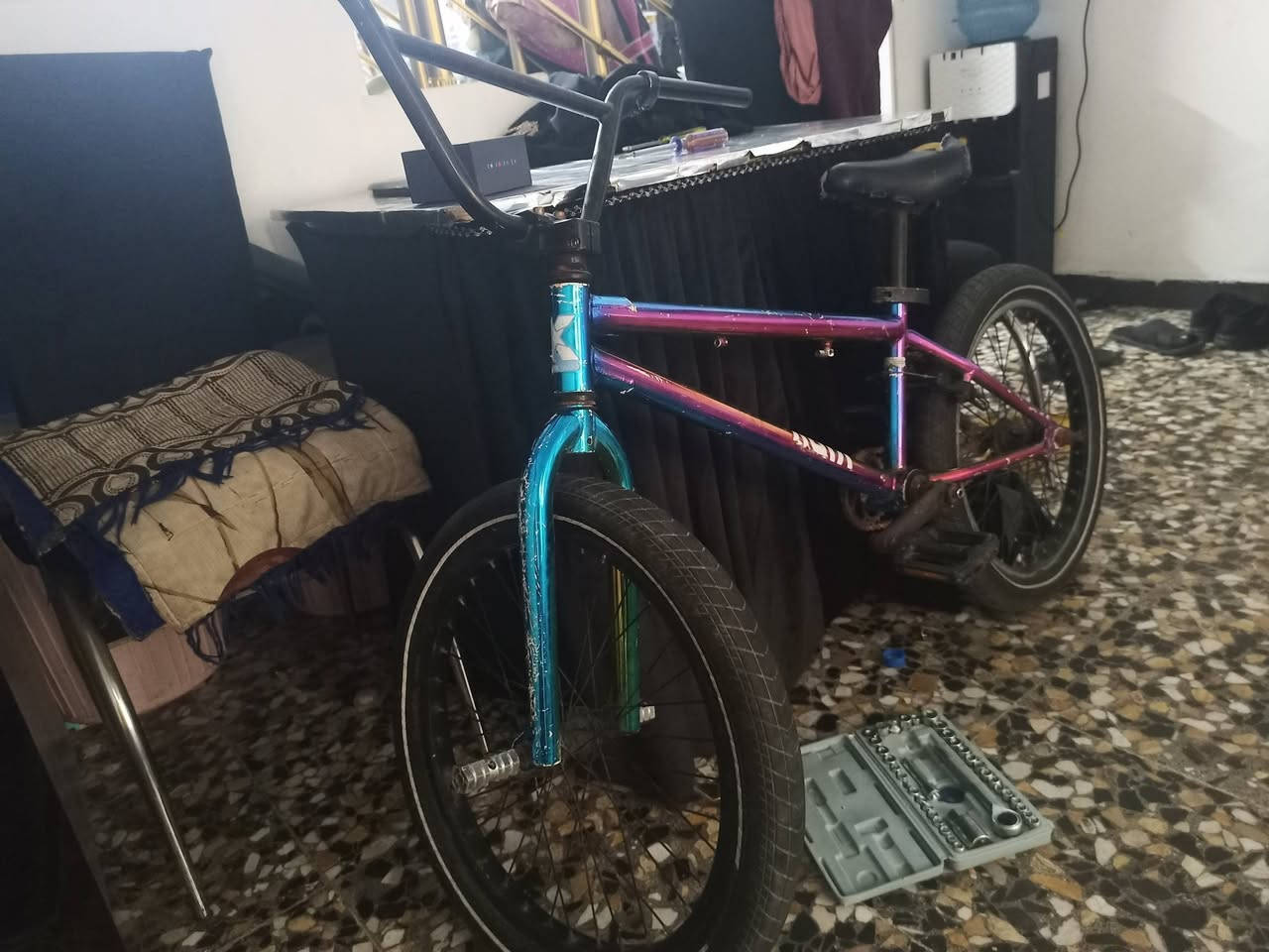 BMX GT قياس 20 سبع الوان سعرة 85🔒 مكاني الاعظمية ماعندي توصيل رقم الواتساب ***********
