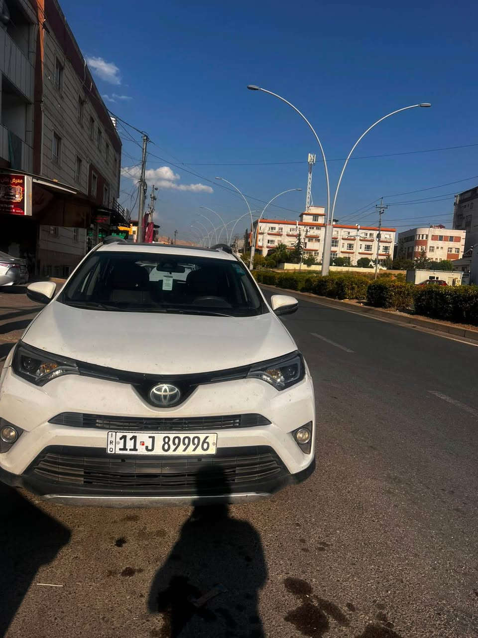 تويوتا Rav4 
2018
مواصفات الxle
هايبرد 
ماشيه 267 كيلو
ضررها موضح بالسونار هيج طخطخات خفيفه
مكان السياره بغداد
*********** موصل, نينوى
