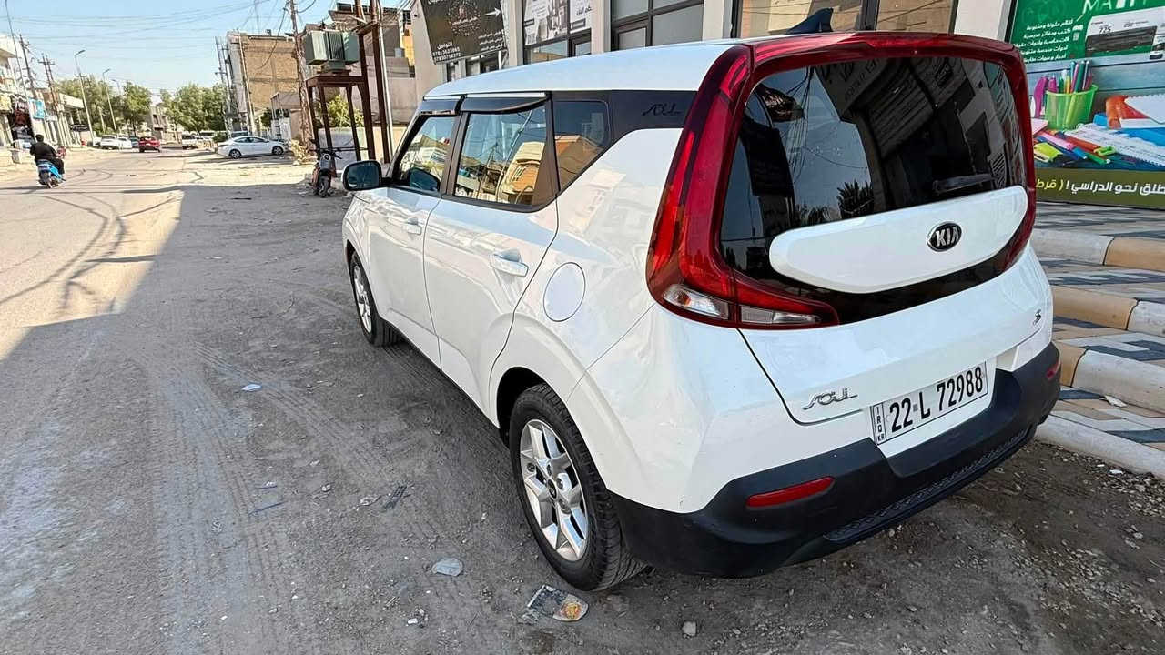 للبيع او مرارس ويه سياره اقل منه بحيث الفرق يصير 10 مليون افيو سايبه اي شي لان عندي عمليه وسعر العمله 10 مليون
صول موديل 21 رقم اربيل تحويل مباشر باسم  المشتري
فئة s
رادار امامي وخلفي
تحديد مسار
ايقاف ذاتي
تحكم ستيرن
سرعتين
كشن كهرباء 
تبريد ثلج
بيه هواي مواصفات حلوه
ماشيه 120 الف كيلو 
حادثه حلو بدون دواخل 
مرفوق الحادث والسونار 
مكاني حله حي الصحه
مستعجل على البيعه
***********

