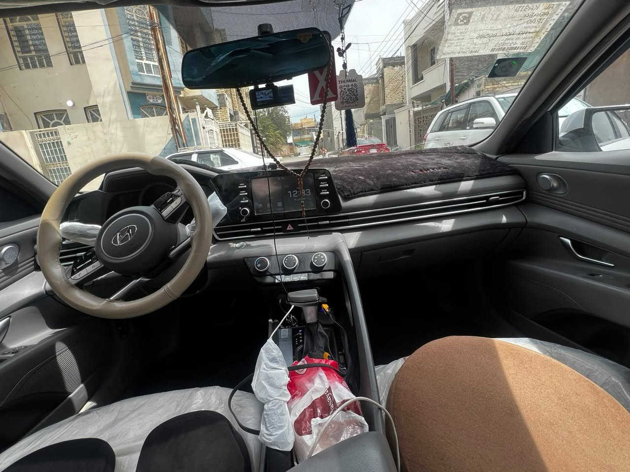 سلام عليكم عندي النتره 2021خليجيه مكفوله كفاله عامه السيار فول 1/1مكان بغداد المحموديه السعر 165وبيه مجال ***********
