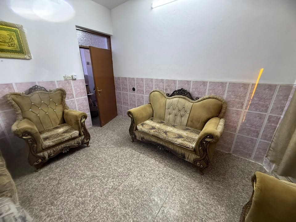تخم نصيف جداً جداً سعر مناسب مكان بغداد ***********
