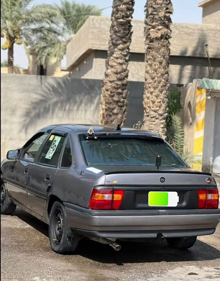 اوبل فيكترا • حجم ٢٠٠٠ سي سي • رقم كركوك