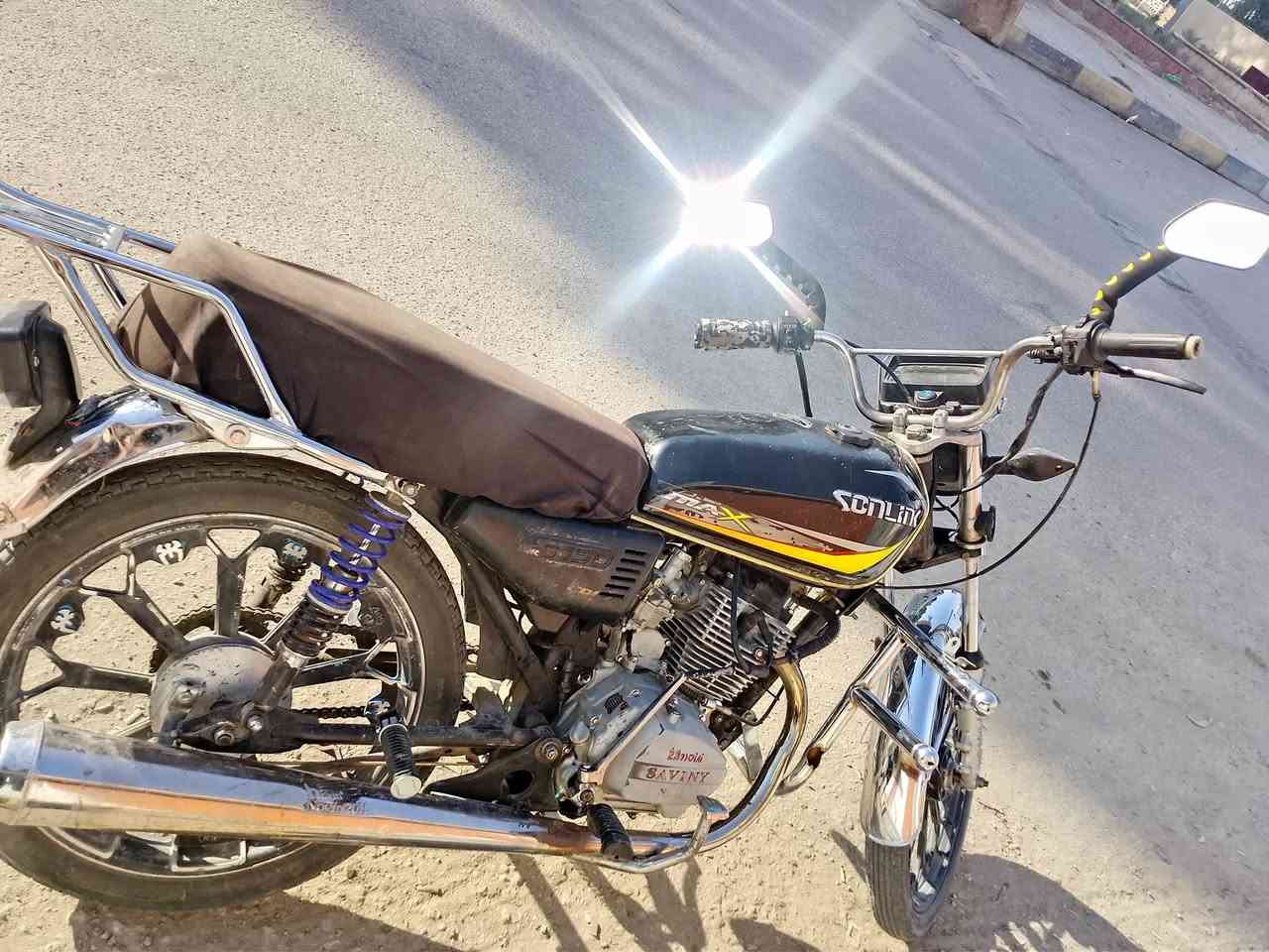 ماطور آيراني سيفان موديل 20  المحرك مجفت جديد  كهربائياتك كلها شغاله السعر 390 وبي مجال قليل كلش رقم التلفون واتساب ***********
