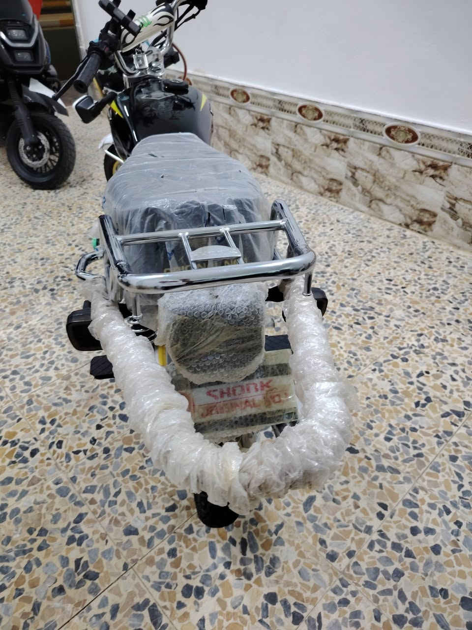 للبيع تيكر موديل 25 محرك 125 اربعه كير 4 زيرو صرلها 20 يوم شديته هاي رقمي *********** للبيع وترهم مراوس إيراني سعرها 825 من الرمادي حي التأميم
