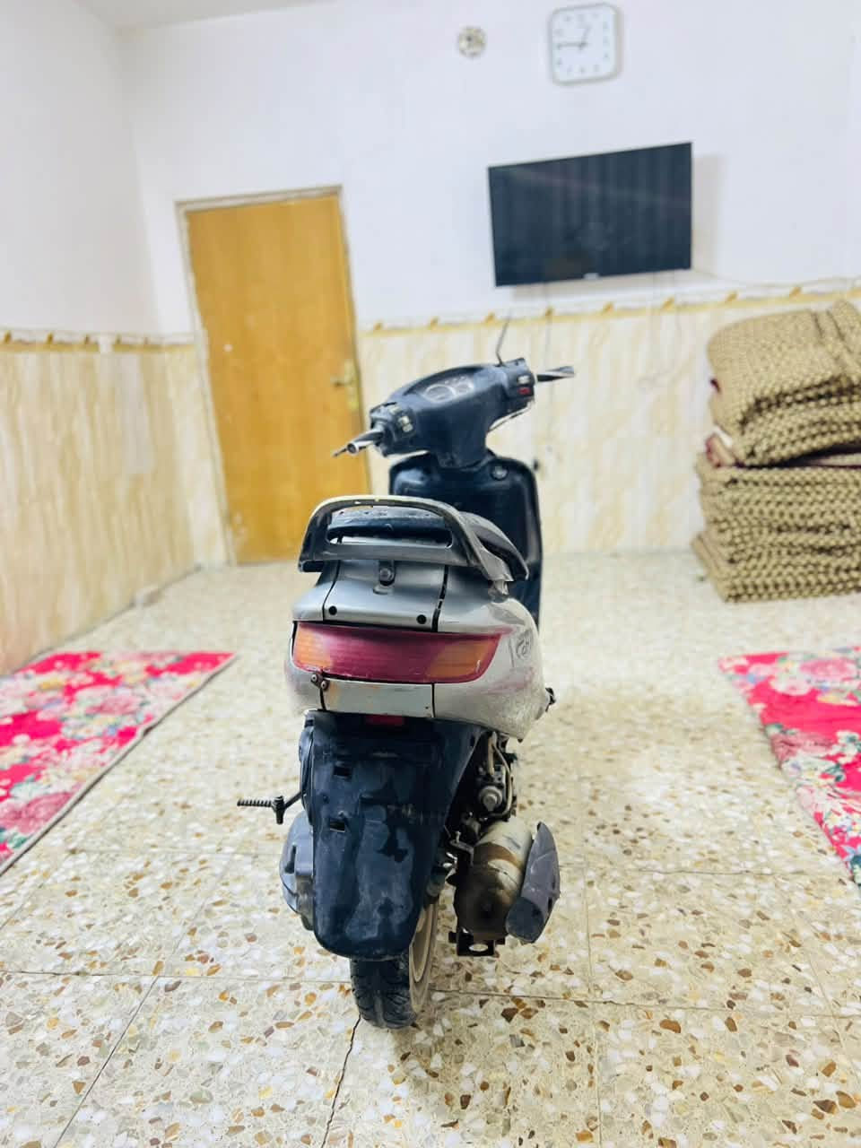 السلام عليكم
دراجه فراشه للبيع تشغيل سلف دراجه نظيفه حلوه ما بيه صوت تجي ماتنقص دهن باقي شغال كله مكاني القاسم

للتواصل واتساب فقط ***********
