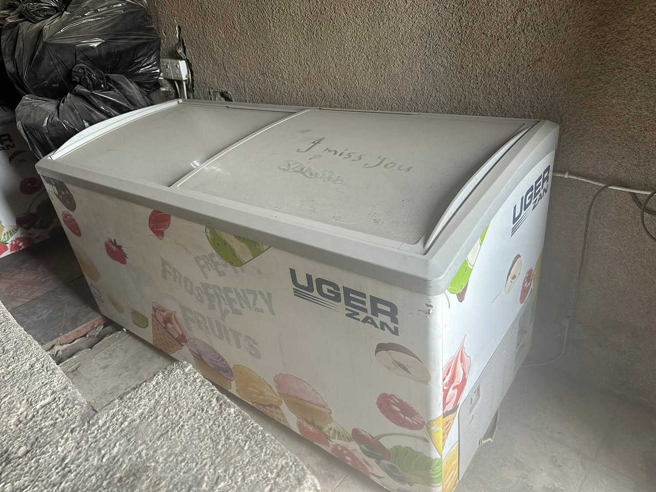 مجمده بطحيه حجم كبير شركه الزان ايكور جدد ممستعملات هواي مكان بغداد ***********
