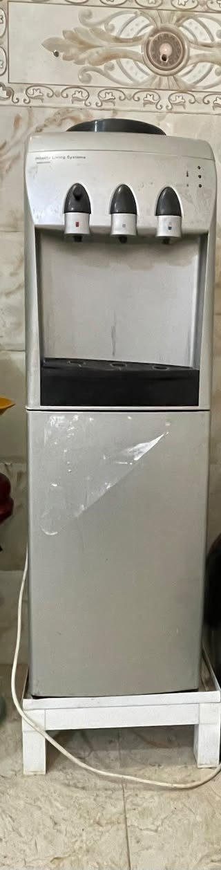 بوفيه *ميز بلازمه $بيسكل &براد ماي البيع الرقم ***********
