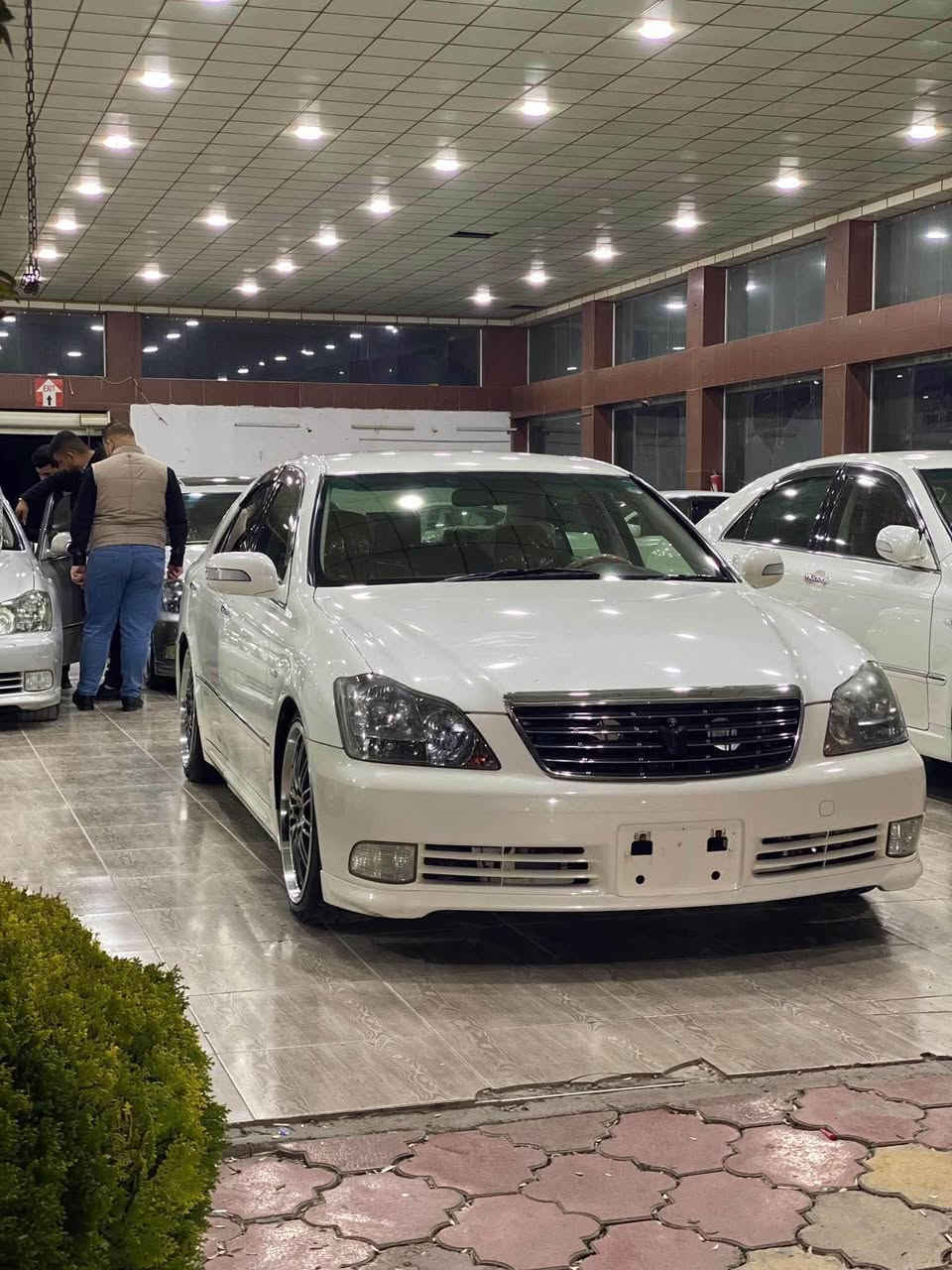 شاهینە موس ٢٠٠٥ ی بچوک بە بچوک. مواسەفات ٣ دوگمەیە شاشەو سەلاجە نیە.   سەقفوو لێدراو بە شەرت ١ پارچەی بۆیاخی ئەوروپایە. بەبێ ناو. ١٣٩ هەزار ڕۆیشتوە تەبرید سارد و گەرم بە شەرت گێڕ و مەکینە بە شەرت سەیارەکە ماڵانە کامل مەسروف کراوە  کۆدی بە ناو خۆمانە 

***********

