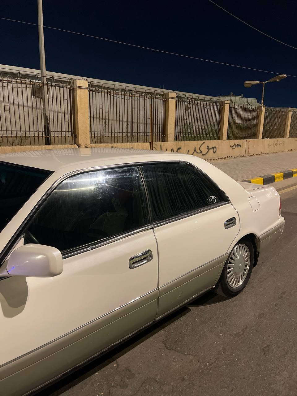 سلام عليكم راس ثور فلات للبيع فقط كصتين مديل 1997 شاصي 55 مكينه 2500 رقم بابل مداور سياره حلوه وغرفه نضيفه تبريد جاهز نيكلات لايت زنون سماعات مضخم صوت شاشه تاب كشنات كهربائي رقم *********** غير متواجد عل نت اتصل وبيك خير وتدلل
