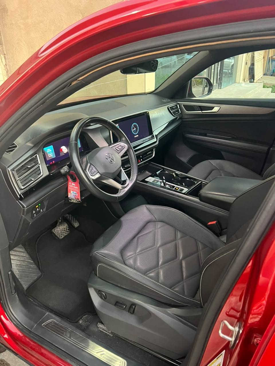 السلام عليكم
للبيع 
فوكس واكن أطلس موديل 2024
فئة SE  بغداد وبأسمي
ماشيه 28 M 
محرك 2000 TURBO 
269 حصان  370 نيوتن عزم دوران

حادث الباب الخلفي
سيارة بانوراما 
لايت دوار 
تحكم ستيرن شفتات ستيرن 
شحن لاسلكي
تبريد 3قطع  
توقف ذاتي 4 وضعيات قيادة 
كشن كهرباء عدة صندوق كاملة 
تدفأة وتبريد كشنات  السياره فول مواصفات
سعر  290 ورقة بيهة مجال لشراي
للأستفسار اتصل ***********
واتساب ***********
