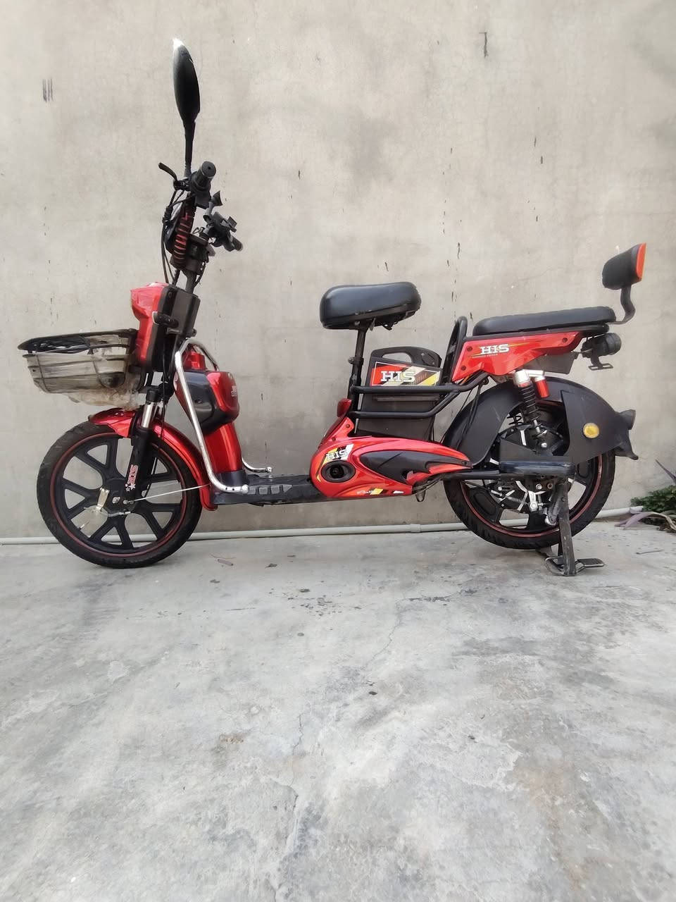 دراجة HIS موديل 25
.خمس بطاريات 60V
. محرك 1500w
. 2سويچ 2بصمة 
. تشغيل عن بعد 
. انذار سرقة 
. شاشة ديجتال بلوتوث 
. 4 سرعات سرعة 99
. لايت خلفي امامي اشاير رباعي هورن كله شغال
.  البطاريات يمشنه 20 كيلو 
السعر 225 بي مجال بسيط 
كركوك العروبة 
*********** واتساب واتصال
