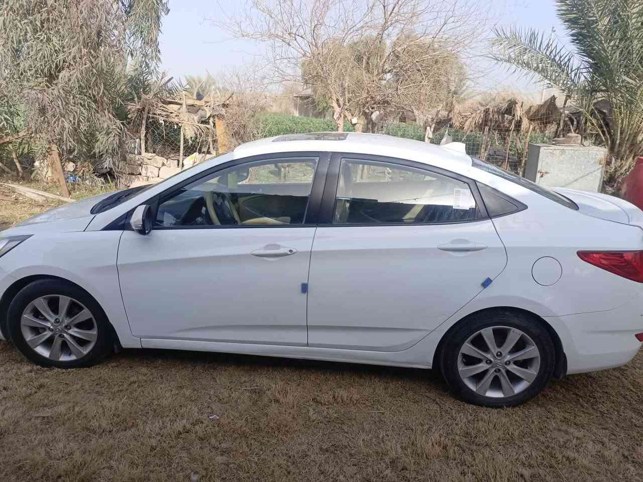 سلام عليكم اكسنت موديل 14 مكينه 1600بيها قطعتين بنيد مصبوغ وباب عكس السائق كامله من كلشي جاهزه السعر 93وبيها مجال مطان الدوره ***********

